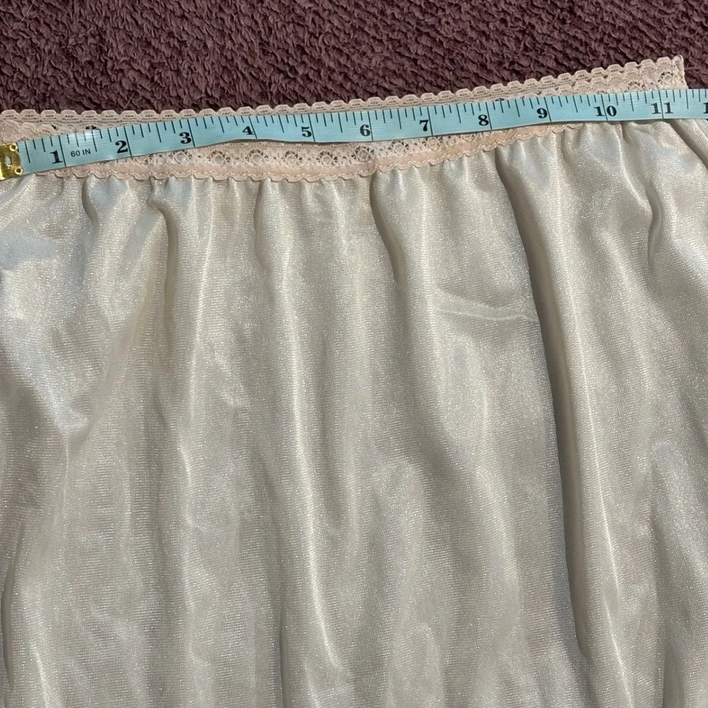Vintage Cream Lace Trim Half‎ Slip Skirt ILGWU Made in USA Small Lingerie Cream